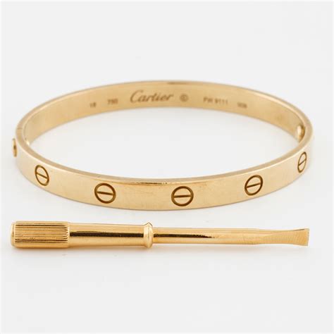 the love bracelet cartier